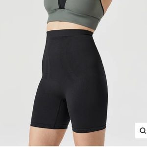 BLANQI, Size M, Postpartum Belly Support Girlshort